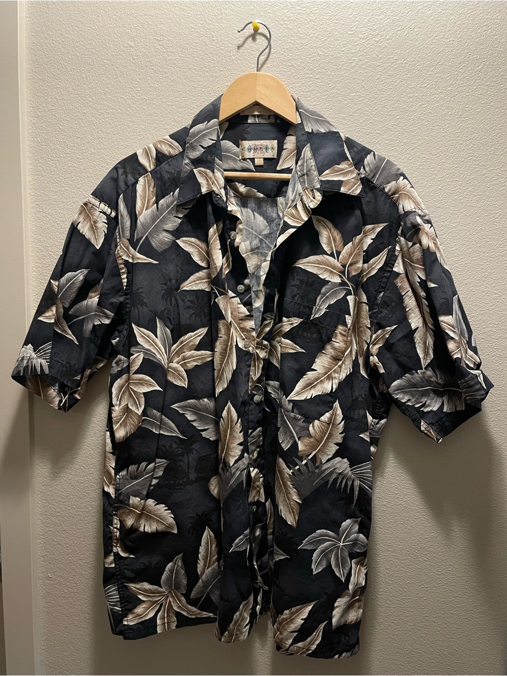 Vintage Campia Moda Men's Black Tropical Leaf Short-Sleeve Hawaiian Shirt XL